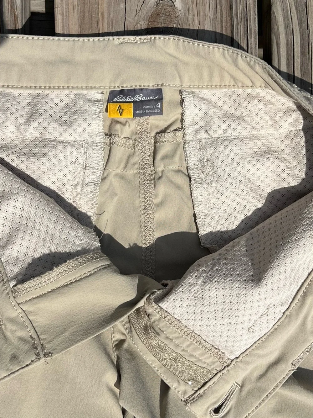 Eddie Bauer travex ruched